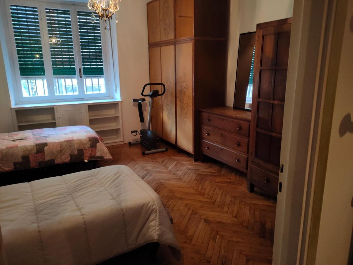 Casa - House Xavier Una Casa Famigliare , Dame Entra Solo Chi A Un Bel Cuore , Non'E Il L'Intero Alloggio Solo Stanze E Bagno Appartement Turijn Buitenkant foto